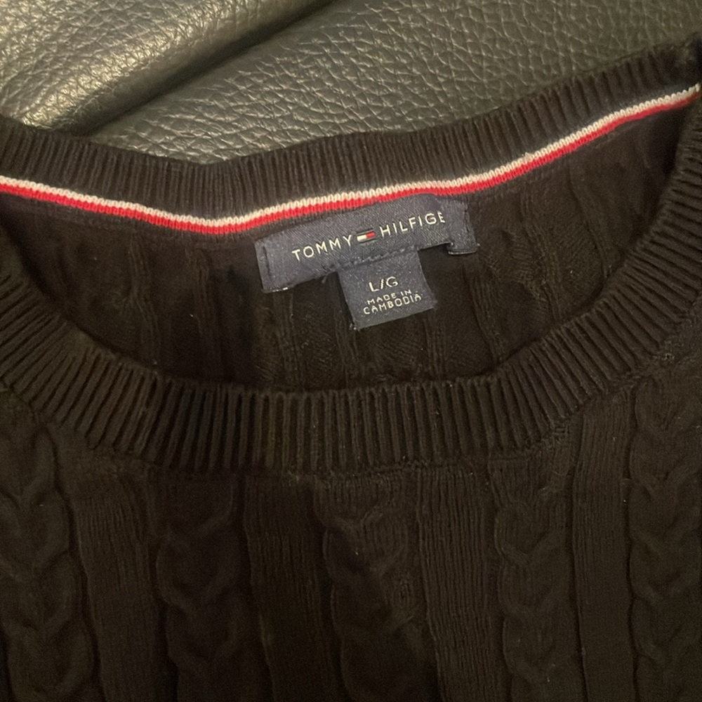 Tommy Hilfiger Long-Sleeve Cable Knit Sweater Black Logo - Picture 4 of 7